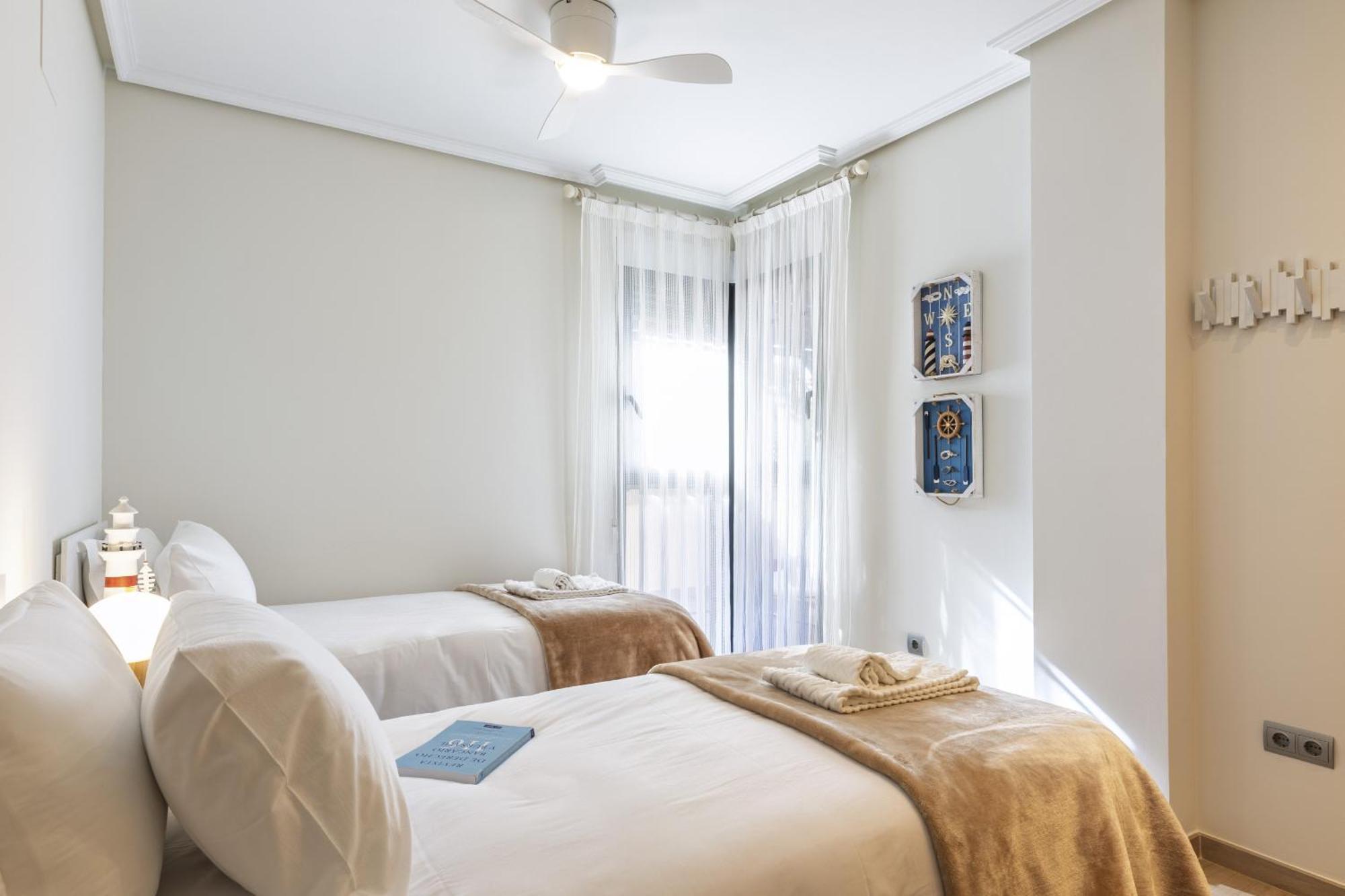 Kanaloa Javea Luaran gambar