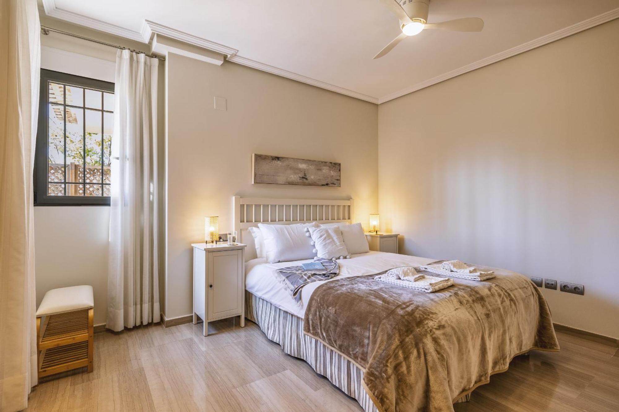 Kanaloa Javea Luaran gambar