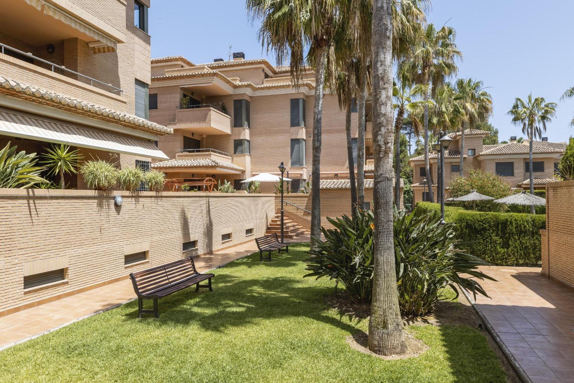 Kanaloa Javea Luaran gambar