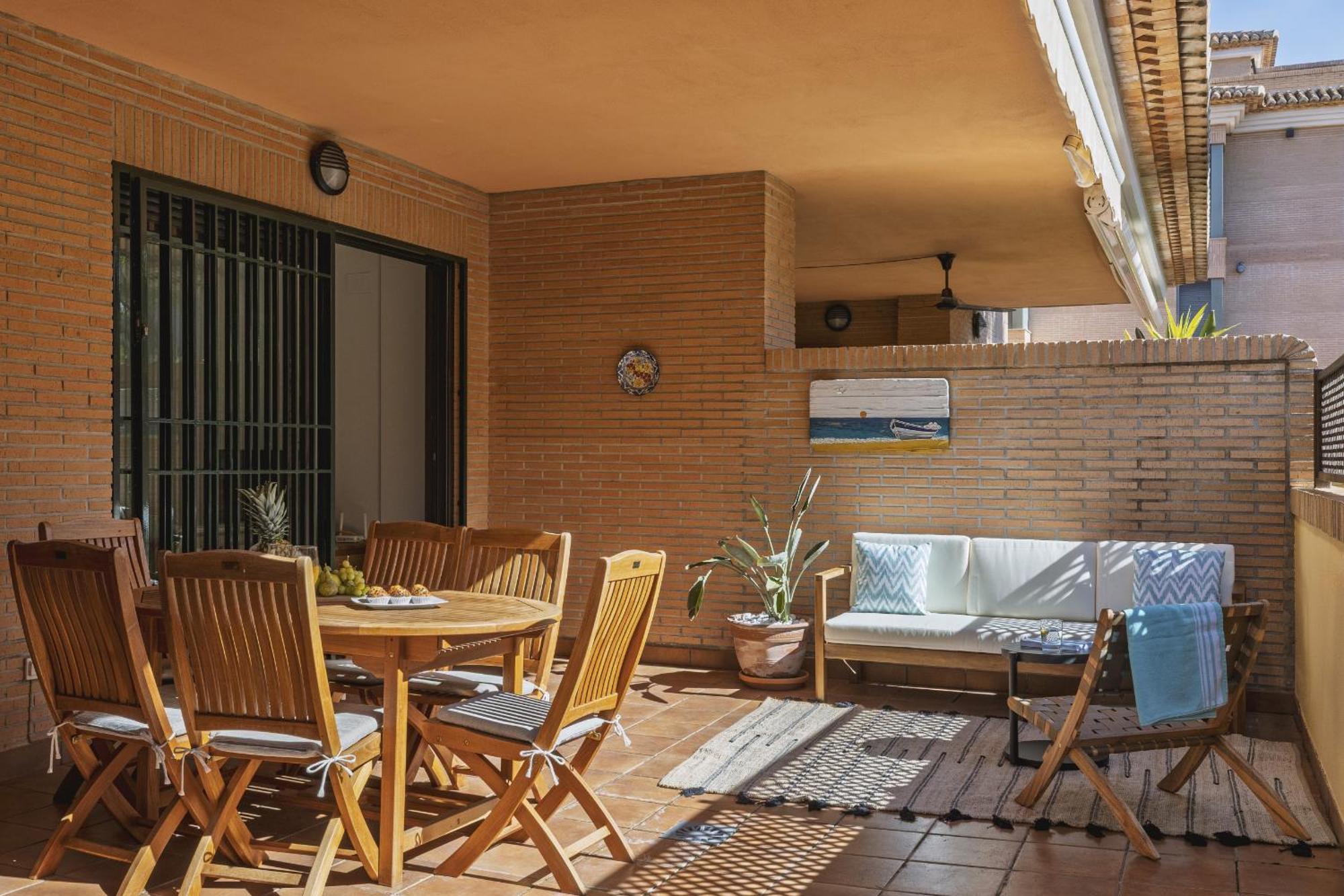 Kanaloa Javea Luaran gambar