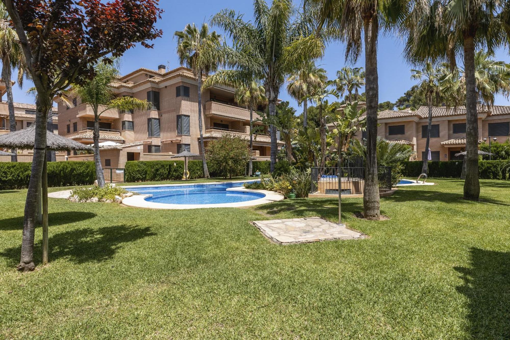Kanaloa Javea Luaran gambar